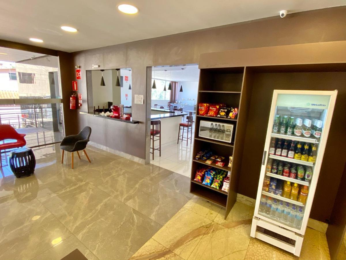 Hotel H2 Congonhas Bagian luar foto The lounge at the airport.
